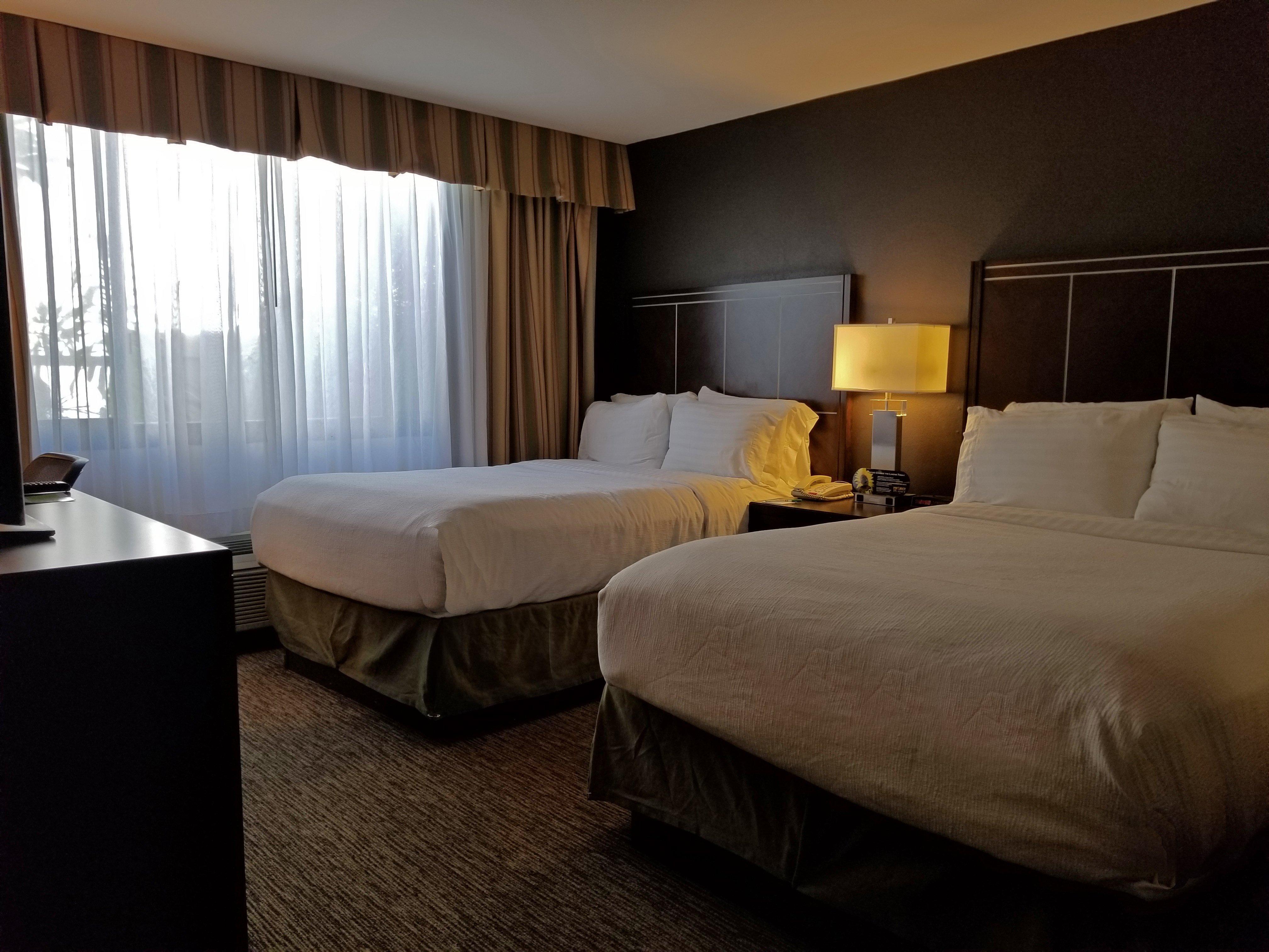 Holiday Inn Hotel & Suites Anaheim By Ihg Buitenkant foto