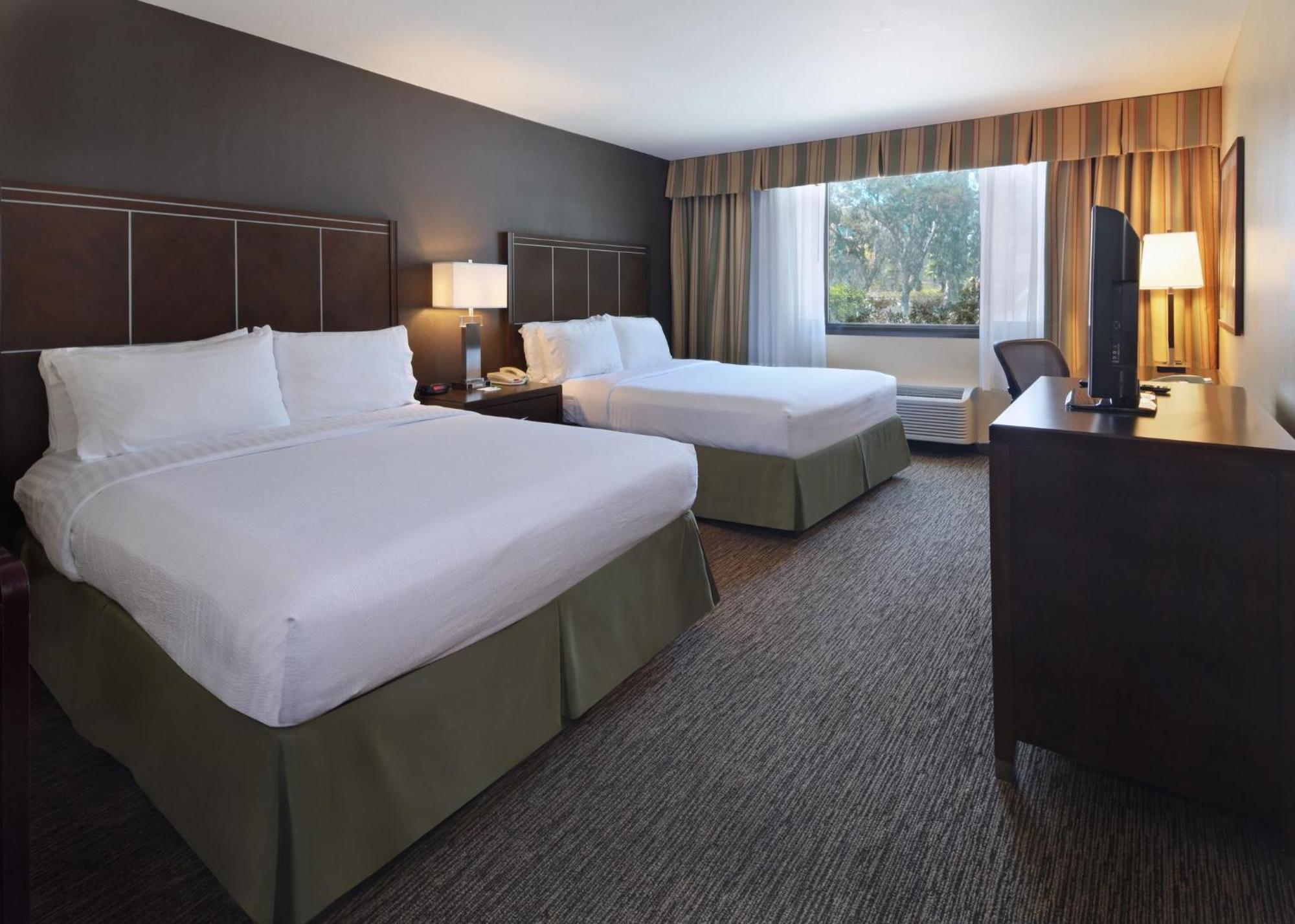 Holiday Inn Hotel & Suites Anaheim By Ihg Buitenkant foto