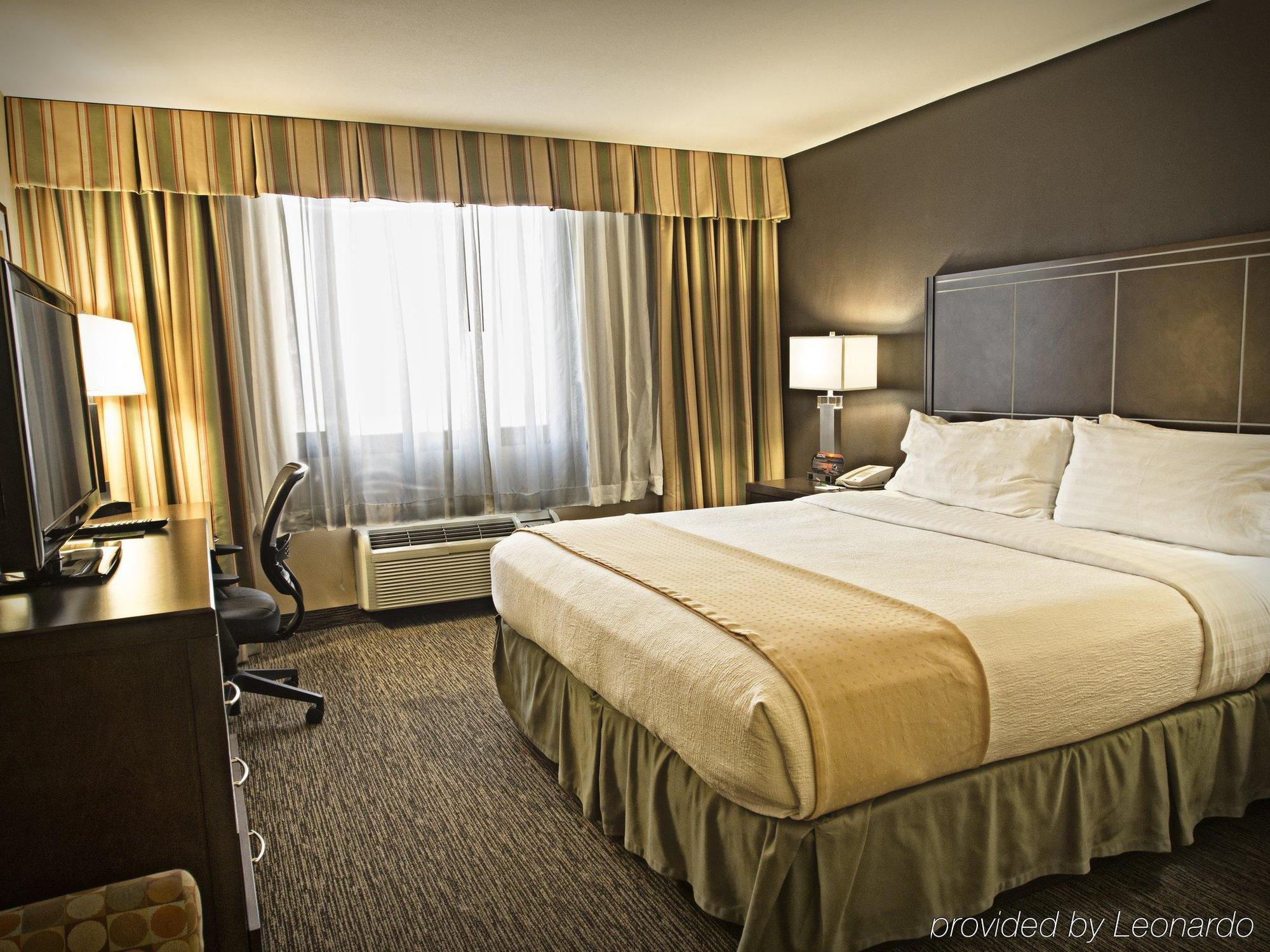 Holiday Inn Hotel & Suites Anaheim By Ihg Buitenkant foto
