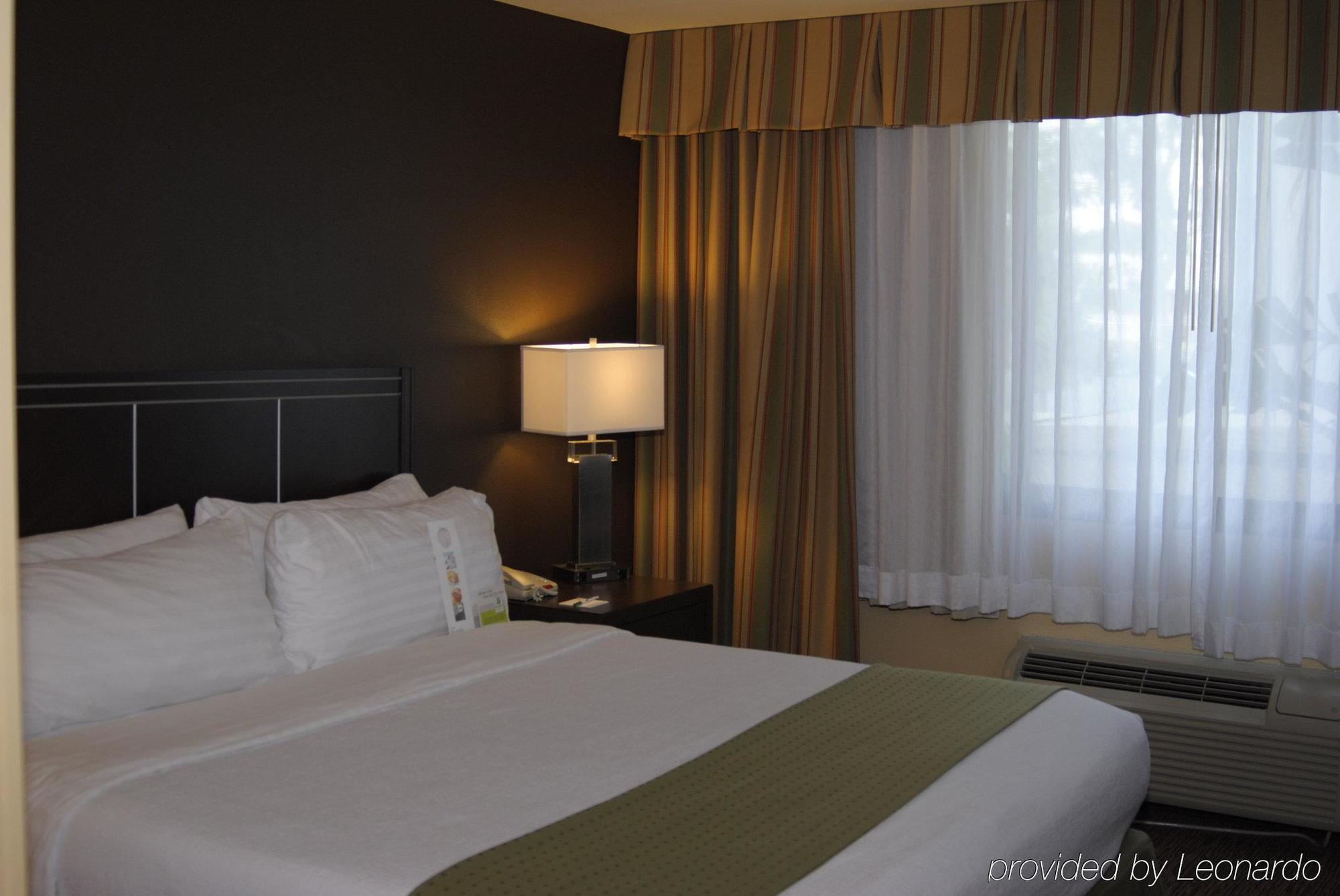 Holiday Inn Hotel & Suites Anaheim By Ihg Buitenkant foto