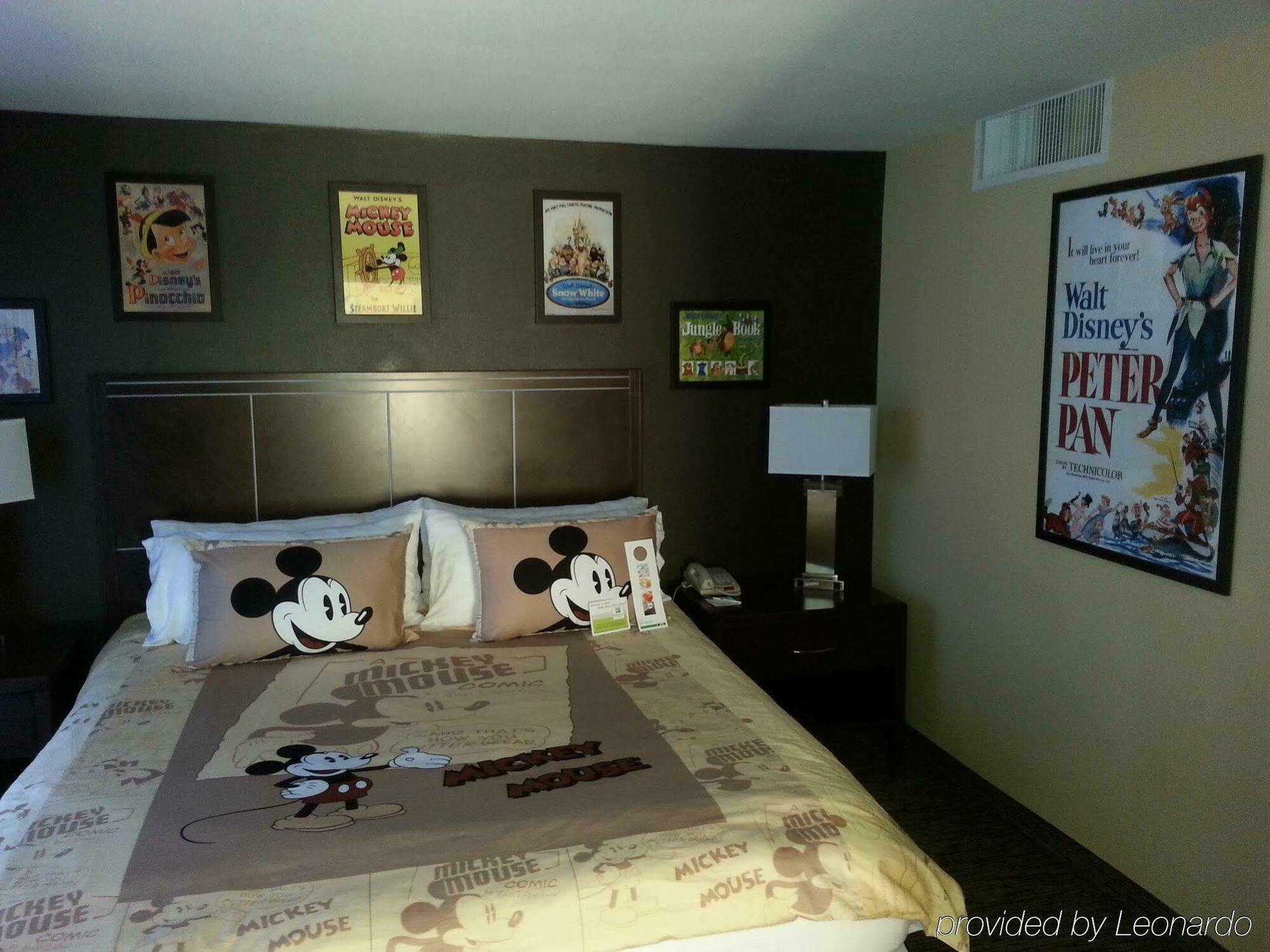 Holiday Inn Hotel & Suites Anaheim By Ihg Buitenkant foto