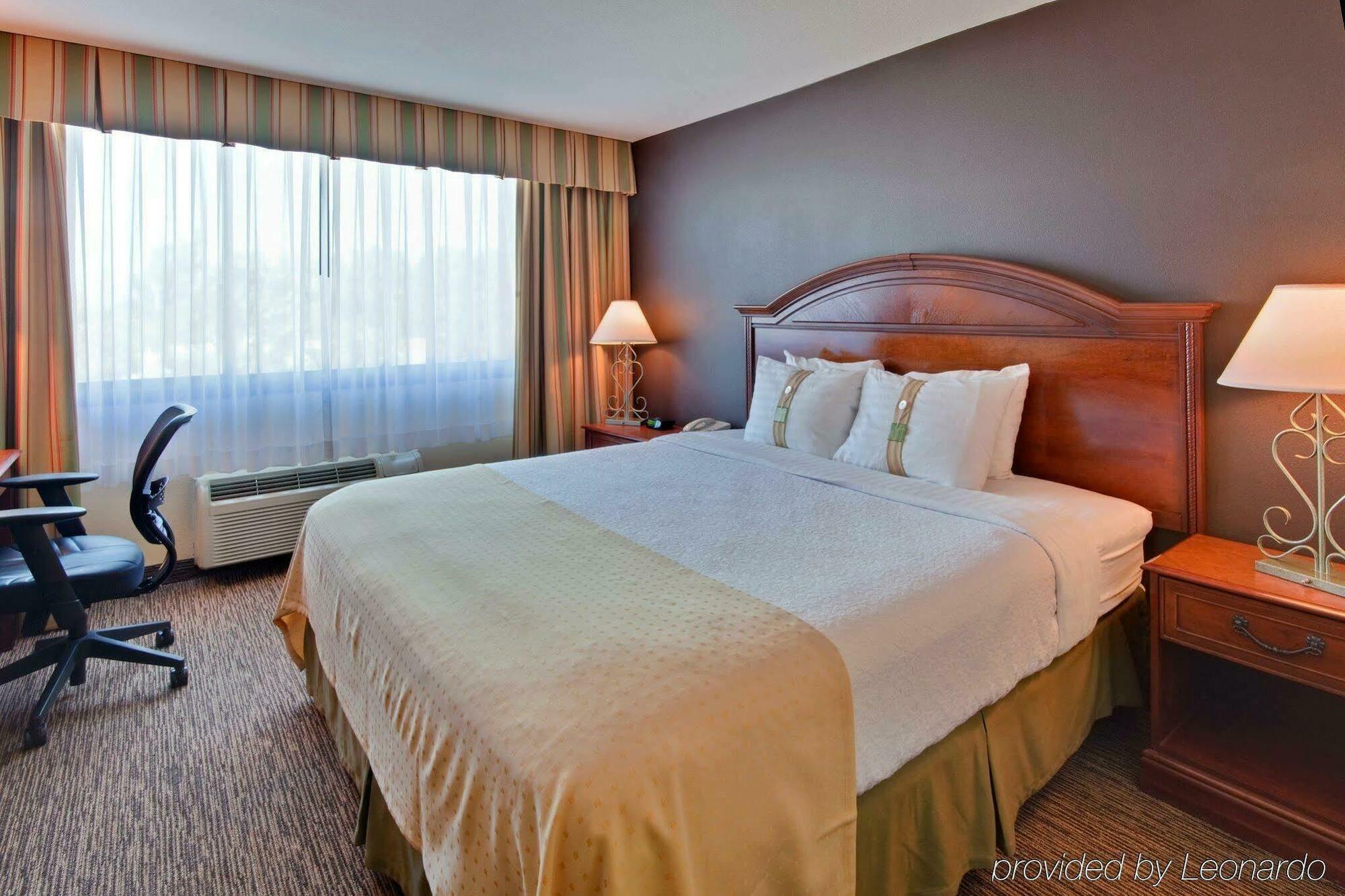 Holiday Inn Hotel & Suites Anaheim By Ihg Buitenkant foto